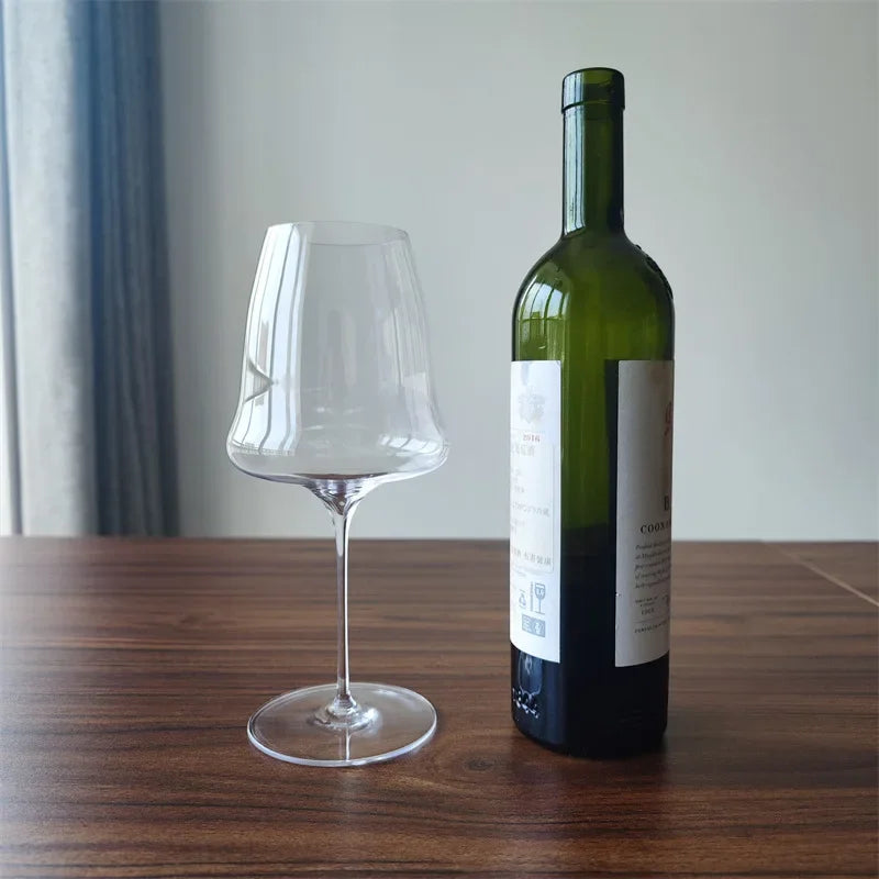 Burgundy Bordeaux Style Upscale Banquet Party Wine Glass Extremely Thin Masterly Craft Perfect Flawless Classics Goble Bar Tool